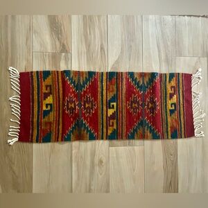 Bulmaro Perez Mendoza Oaxacan Zapotec Wool Runner